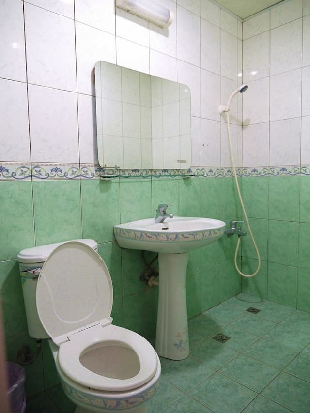 興吉旅店 | 室內公共空間自行車停放-山景六人房-5