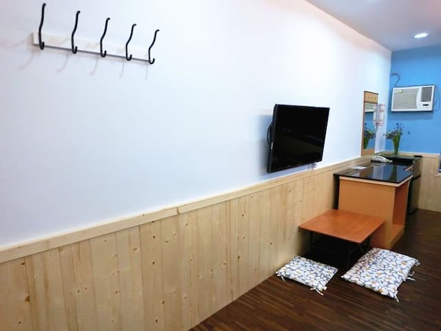 興吉旅店 | 室內公共空間自行車停放-山景六人房-6