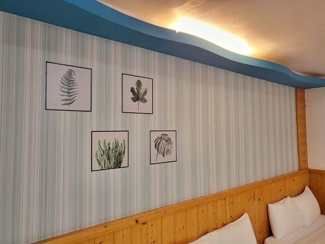 興吉旅店 | 室內公共空間自行車停放-山景六人房-4