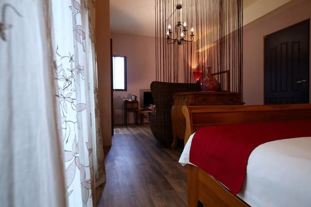 Dahua Ziwei B&B | Can accommodate 12 people in a private room in Hualien | Pastoral leisurely forest life-Tuberose Double Room-3