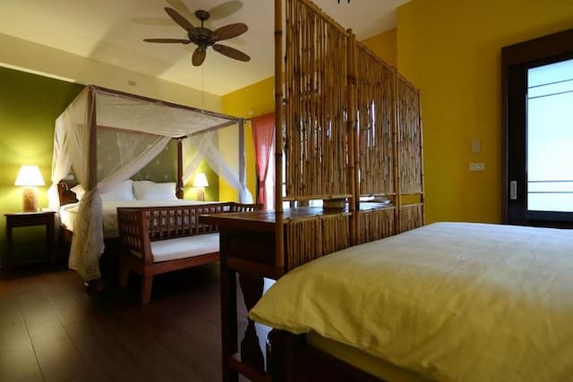 Dahua Ziwei B&B | Can accommodate 12 people in a private room in Hualien | Pastoral leisurely forest life-Paradise Quad Room-1