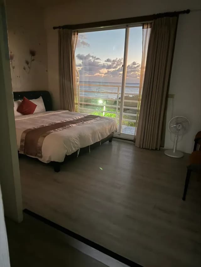 墾丁翡麗金旅店 | 墾丁大街步行2分鐘-海景雙人房-附陽台-301-6