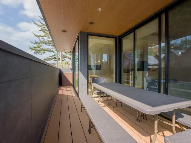 【テラス】開放感のあるテラス。BBQも可能です。