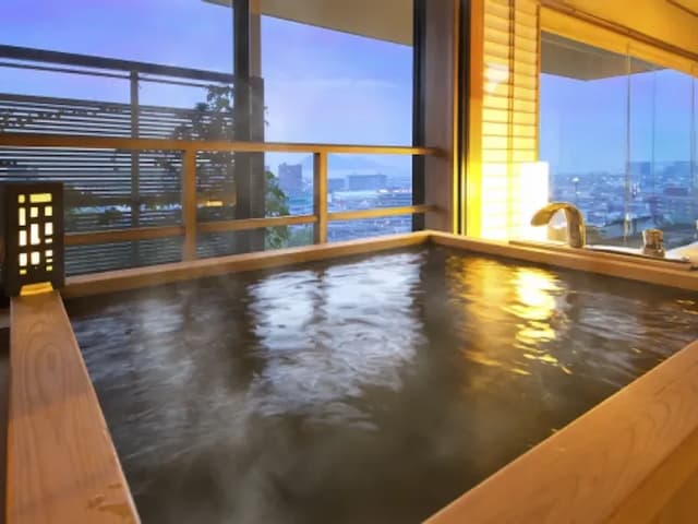夕凪之湯 花樹海飯店|昭和町站開車5分/高松城址開車15分/高松站免費接送-轉角套房B|附展望檜浴池【不挑房】-3