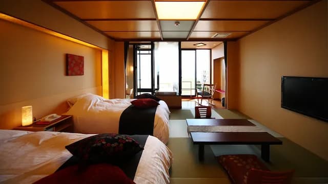 雄琴溫泉 琵琶湖綠水亭飯店|雄琴溫泉車站接駁服務/大浴場/部分房型有附露天風呂-〈優雅〉日式雙床房|湖景、展望半露天風呂【不挑房】-1