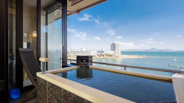 "Fuya" open-air bath