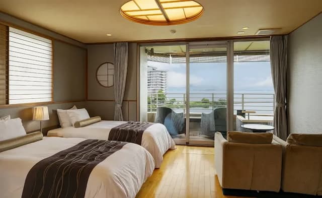 雄琴溫泉 琵琶湖綠水亭飯店|雄琴溫泉車站接駁服務/大浴場/部分房型有附露天風呂-〈びわの風〉雙床和洋室|湖景、露天風呂【不挑房】-2