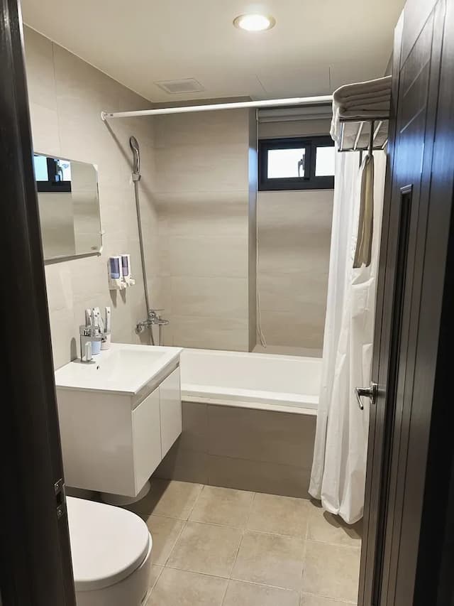 日沐澄旅-陽台四人房-3