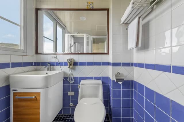 墾丁後灣 南法風情海景民宿|近海洋生物博物館-山景雙人房-12