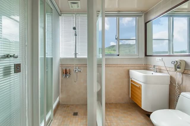 墾丁後灣 南法風情海景民宿|近海洋生物博物館-山景雙人房-10