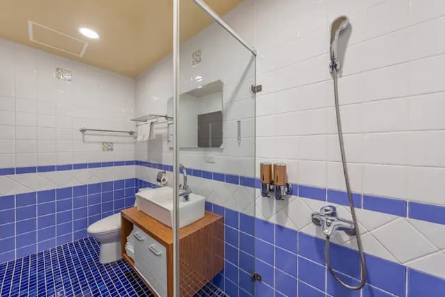 墾丁後灣 南法風情海景民宿|近海洋生物博物館-豪華四人房-12