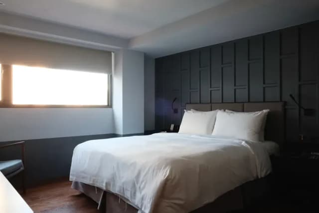 RedDot Hotel-STANDARD DOUBLE ROOM-Breakfast Included-3