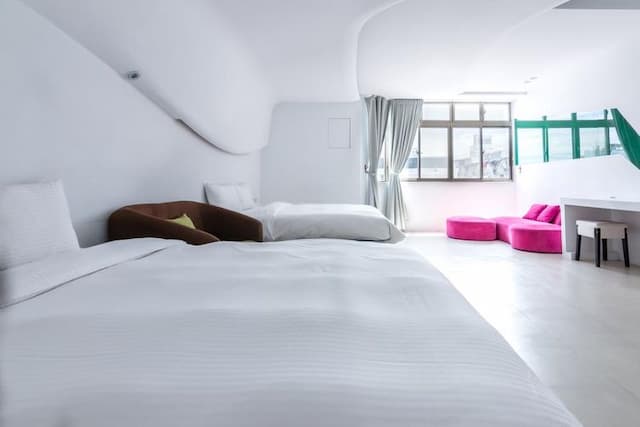 Modena B&B-Large Quad Room-9