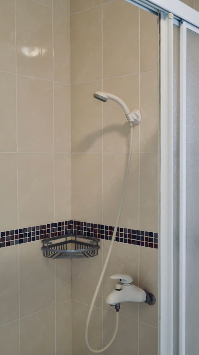 屏東幸福莊園民宿 | 免費停車、美味早餐-八人雙衛通舖套房-3