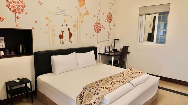 屏東幸福莊園民宿 | 免費停車、美味早餐-景觀雙人套房-1