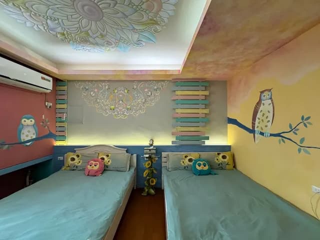 3D Sunflower Embossed B&B-Deluxe 3D/relief quadruple room-11