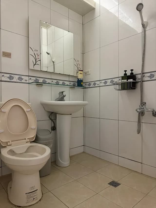 3D Sunflower Embossed B&B-Deluxe relief 3D/relief six-person room-5