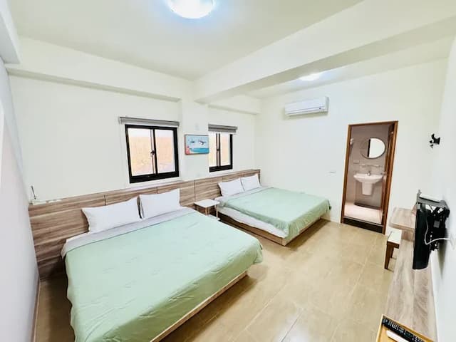 Fumen B&B|1059|Detached house without owner|Penghu private B&B|Available for 16-24 people-Fumen B&B|Baotong B&B with 4 rooms for 18 people|If the room is not enough, we can arrange an additional 6 rooms for 22 people for free|-9