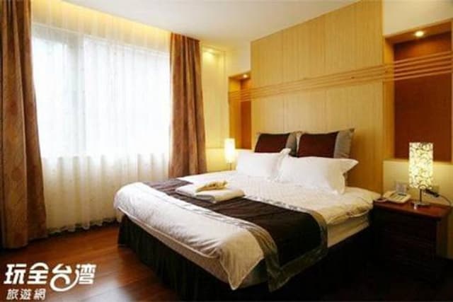Minghu Bed and Breakfast-Comfort double room, Street View-1