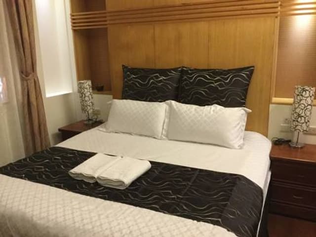 Minghu Bed and Breakfast-Comfort double room, Street View-7