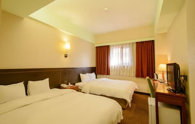 SAN HUA HOTEL-Cozy family room (two king beds)-1