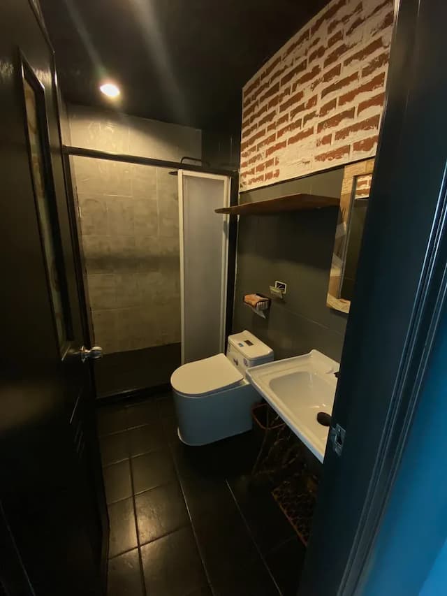 l墾丁包棟民宿lantique恆春古城工業風四臥室10人包棟IG I電動麻將l k歌l烤肉l德州撲克桌遊I步行車站三分鐘2025新開幕lline Id Kenting-timehouse-Two-bedroom 8~10 people private building-12