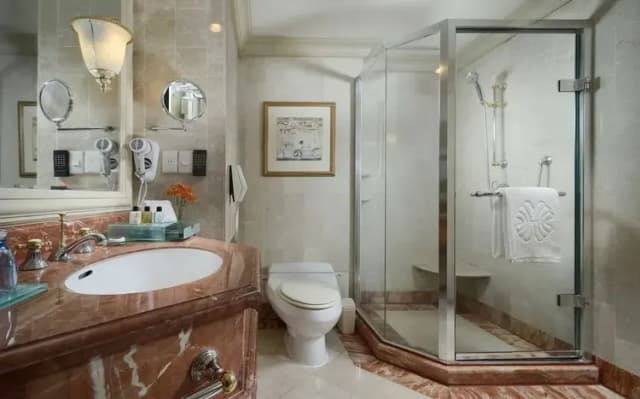 【高鐵假期】 高雄漢來大飯店2日自由行|戶外泳池,鄰近高雄港-【搭高鐵.送住宿】- 【搭高鐵.送住宿】逸居/精緻客房(市景-1大床/2小床,不含早餐)-3