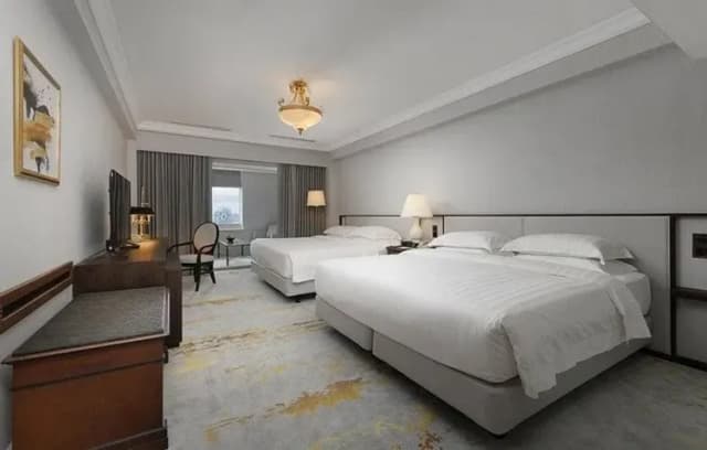 【高鐵假期】 高雄漢來大飯店2日自由行|戶外泳池,鄰近高雄港-【搭高鐵.送住宿】- 逸居/亞灣家庭房(港景-2中床,2人住,含早餐)-2