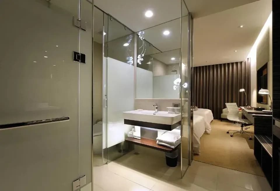 【高鐵假期】 台南榮美金鬱金香酒店2日自由行|近神農街、花園夜市-【常態促銷】- 2025精緻四人房(2中床)-5