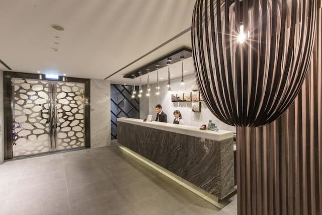 雲端商務旅館|台中館 | 一中街、中華路夜市-標準雙人房-9