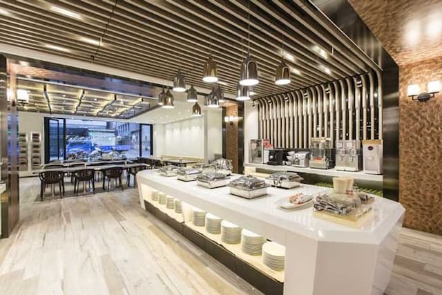 雲端商務旅館|台中館 | 一中街、中華路夜市-標準雙床房-9