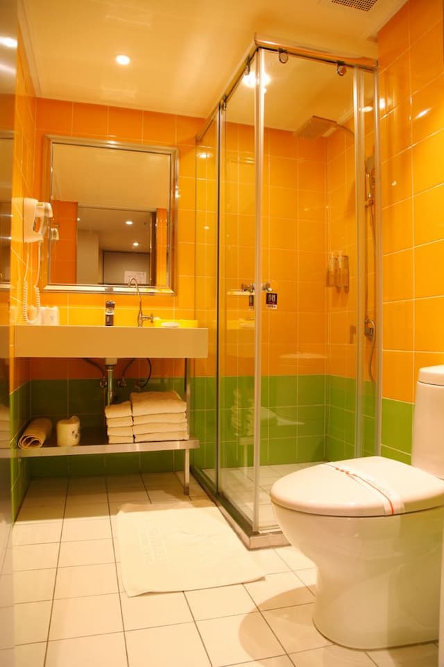 雲端商務旅館|台中館 | 一中街、中華路夜市-家庭客房-3