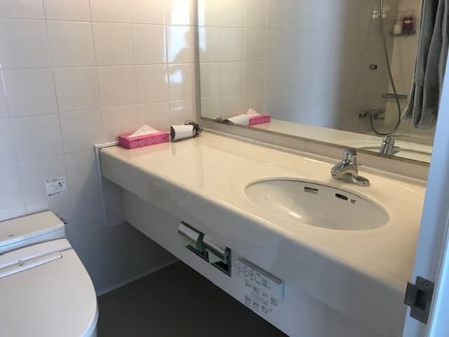 Guesthouse TOMO-Deluxe twin room-4