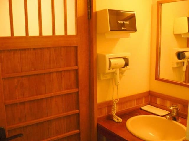 Ryokan Yamashiroya-Main building Japanese-style room 12 tatami mats (2 meals per night)-4