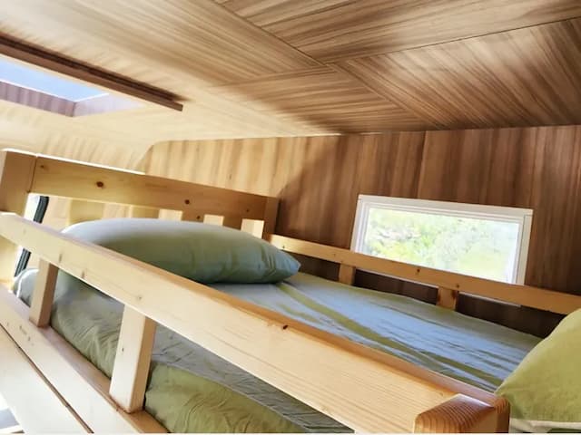 上鋪獨立景觀視窗