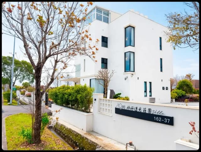 Jiaoxi Sunhouse-The entire building includes five rooms, a large hall, a living room, a mahjong room, and two kitchens.-1