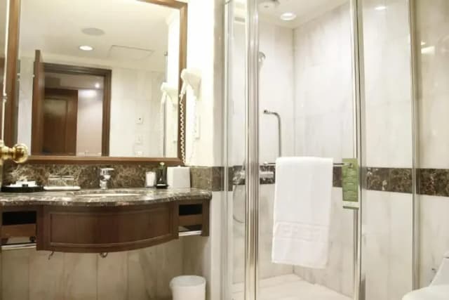 台糖長榮酒店 台南|緊鄰大東夜市、設有泳池/自助式早餐-『獨家專案』闔家溫馨房-不含早餐-6