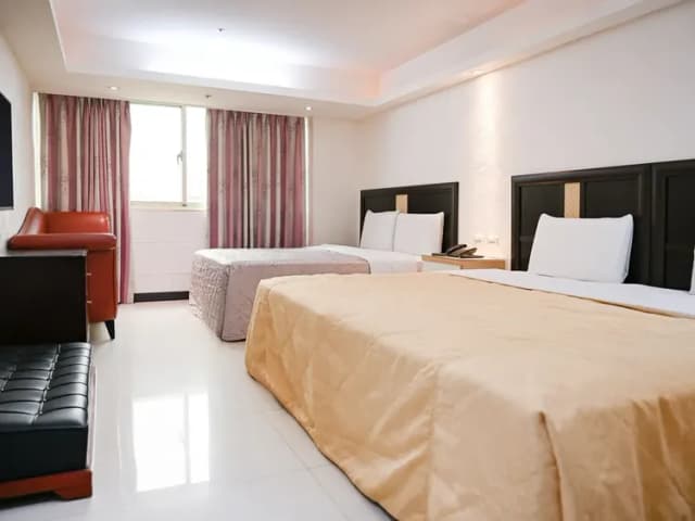 Guide Hotel Taoyuan Fuxing-Standard Quadruple Room-1