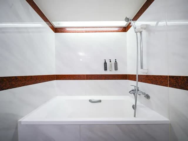 Guide Hotel Taoyuan Fuxing-Standard Quadruple Room-8