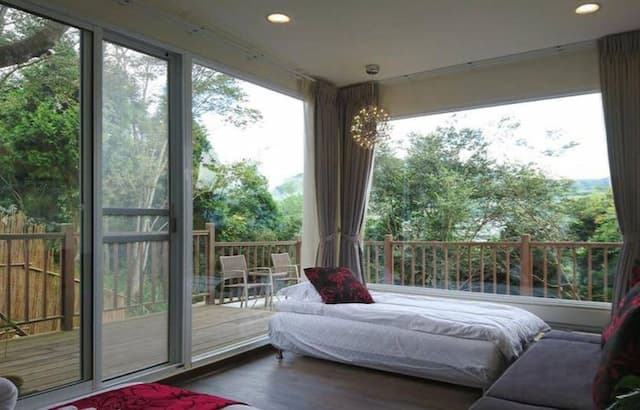 Sun Sweet House-Deluxe Double Room with Balcony-4