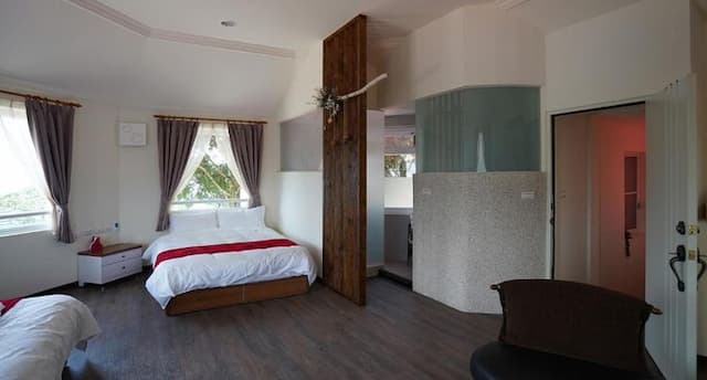 Sun Sweet House-Deluxe Quadruple Room-4