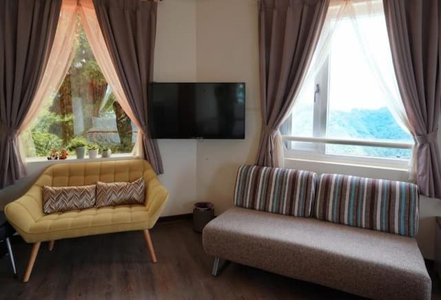 Sun Sweet House-Deluxe Quadruple Room-6