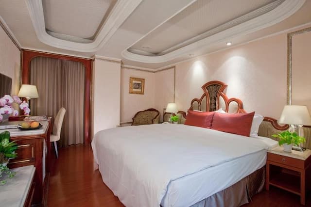 Happiness Hotel-Double Room (Included Breakfast BOX)-3