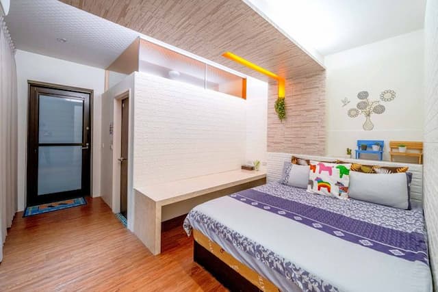 Cat is lazy-Entire house 14ppl-10