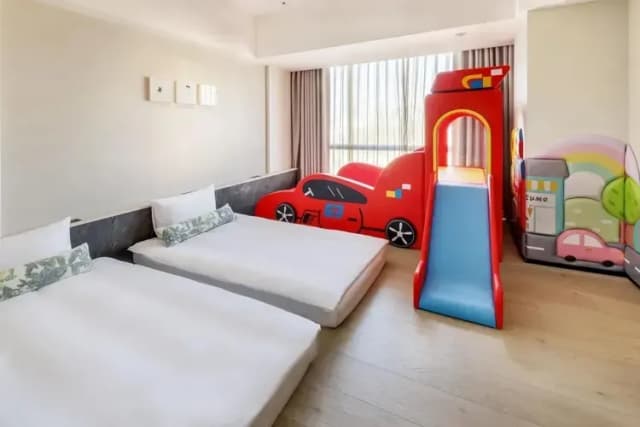 新悦花園酒店|親子主題、寵物友善-『快閃優惠』日式童趣房A (二單床墊+一造型滑梯兒童床)-1