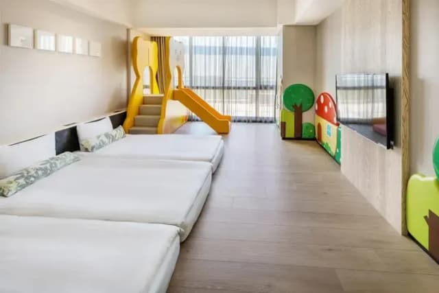 新悦花園酒店|親子主題、寵物友善-『快閃優惠』日式童趣房B (三單床墊)+溜滑梯-5
