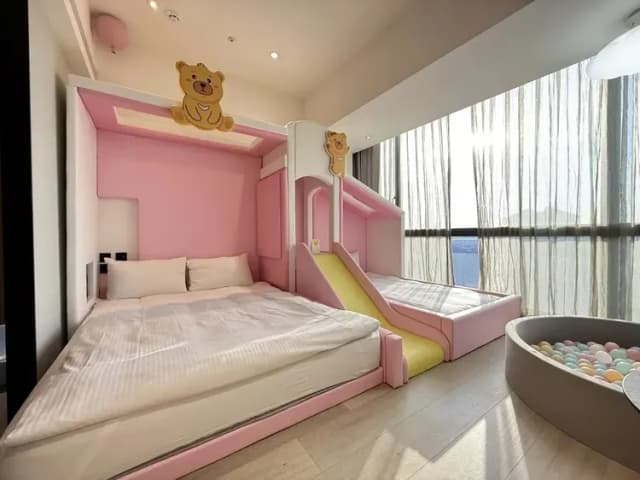 新悦花園酒店|親子主題、寵物友善-『快閃優惠』日式童趣家庭套房 (一大床+一小床+溜滑梯+球池)-4