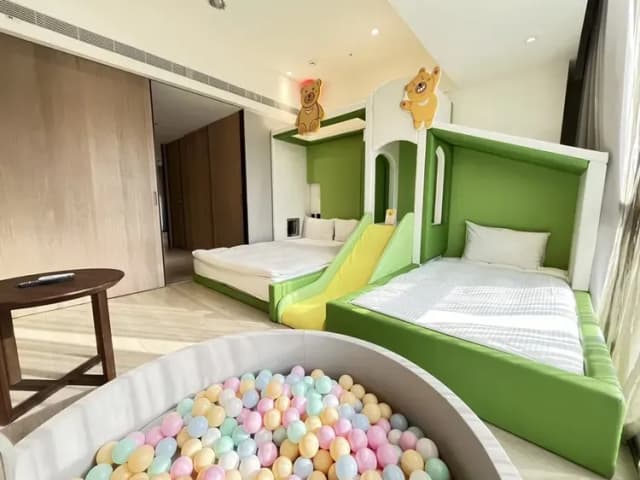新悦花園酒店|親子主題、寵物友善-『快閃優惠』日式童趣家庭套房 (一大床+一小床+溜滑梯+球池)-8