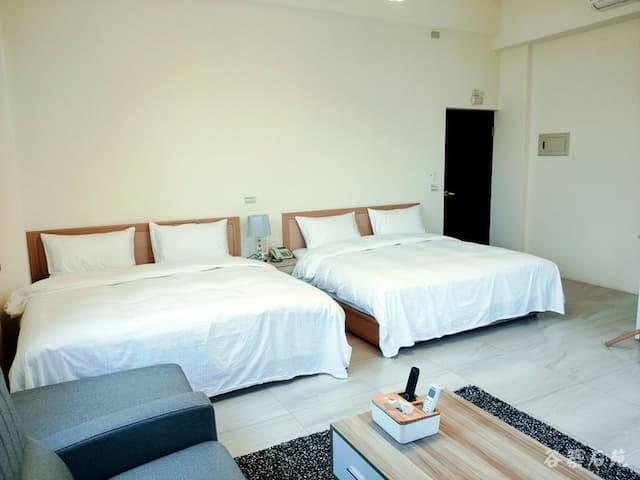 GuZhu ShiYuan-Quadruple Room with View-4