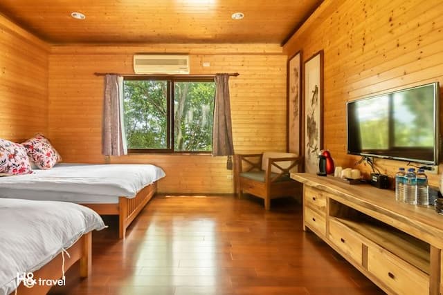 ninerainbow.newmoon-Exquisite Quadruple Room-4